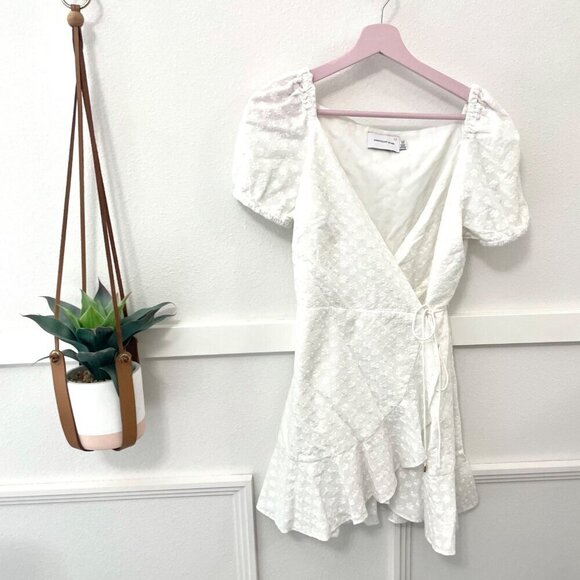 Significant Other Symphony Dress White Embroidered Daisy Flowers Size US 8 - Picture 2 of 9